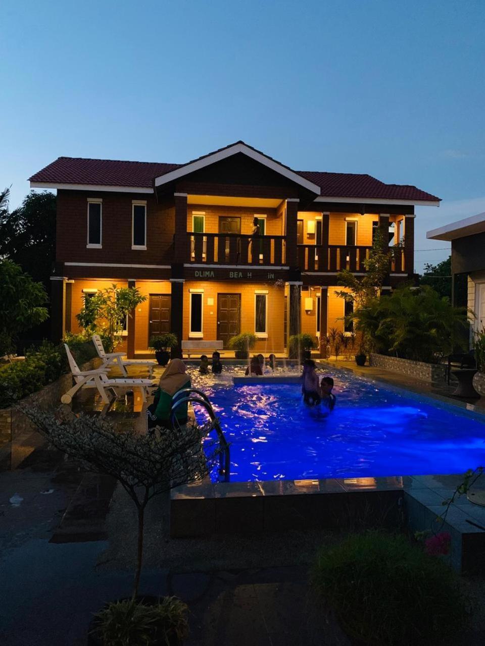 D Lima Beach Inn Pantai Cenang  Εξωτερικό φωτογραφία