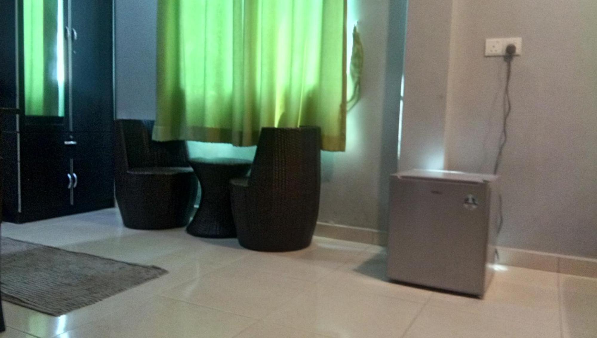 D Lima Beach Inn Pantai Cenang  Εξωτερικό φωτογραφία