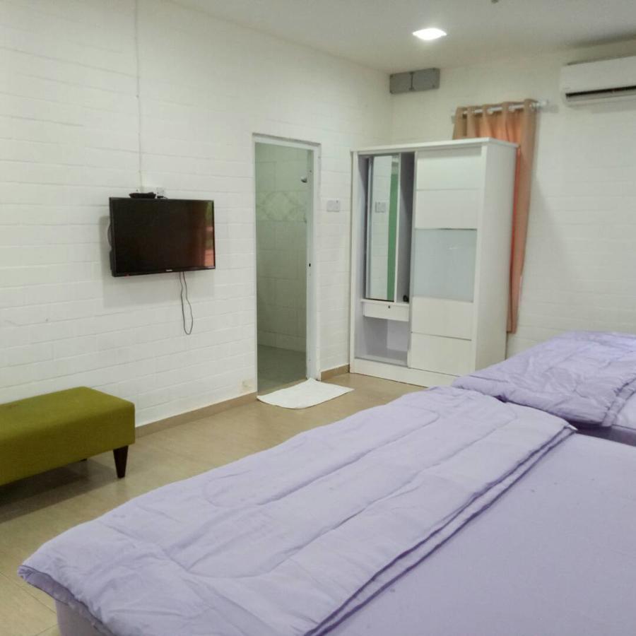 D Lima Beach Inn Pantai Cenang  Εξωτερικό φωτογραφία