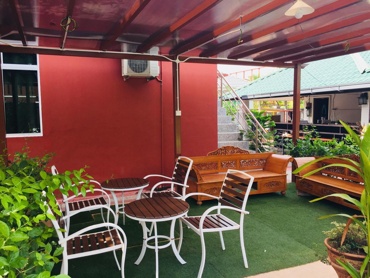 D Lima Beach Inn Pantai Cenang  Εξωτερικό φωτογραφία