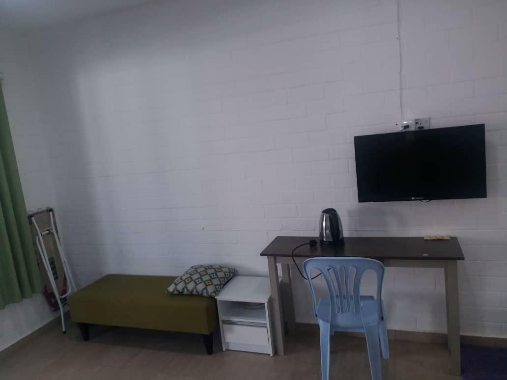 D Lima Beach Inn Pantai Cenang  Εξωτερικό φωτογραφία
