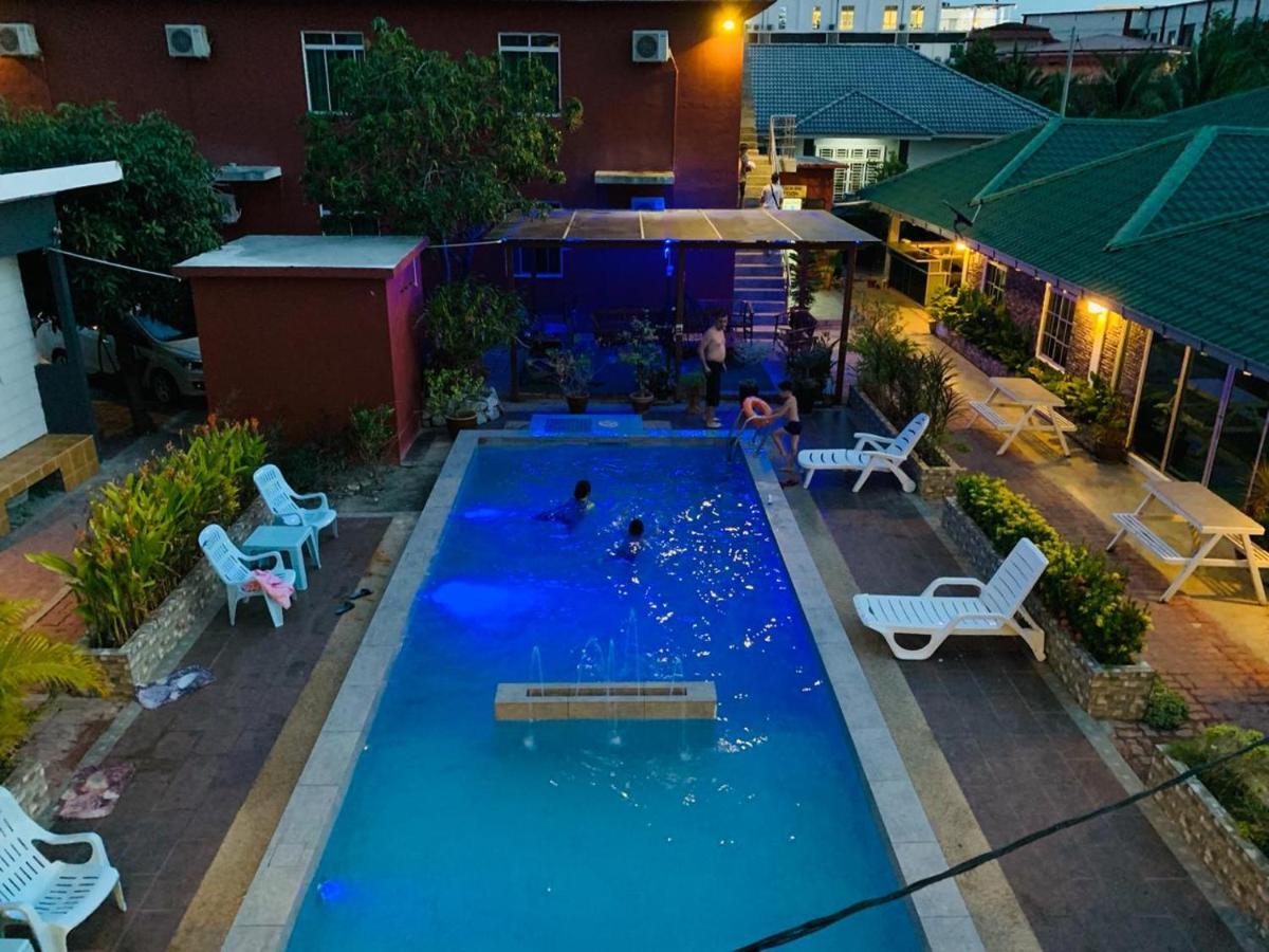 D Lima Beach Inn Pantai Cenang  Εξωτερικό φωτογραφία